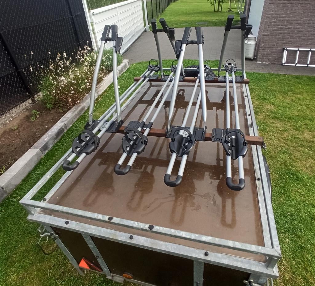 Te huur Bagagewagen / trailer 800L opslagruimte + 4 fietsen, Ophalen, Gebruikt