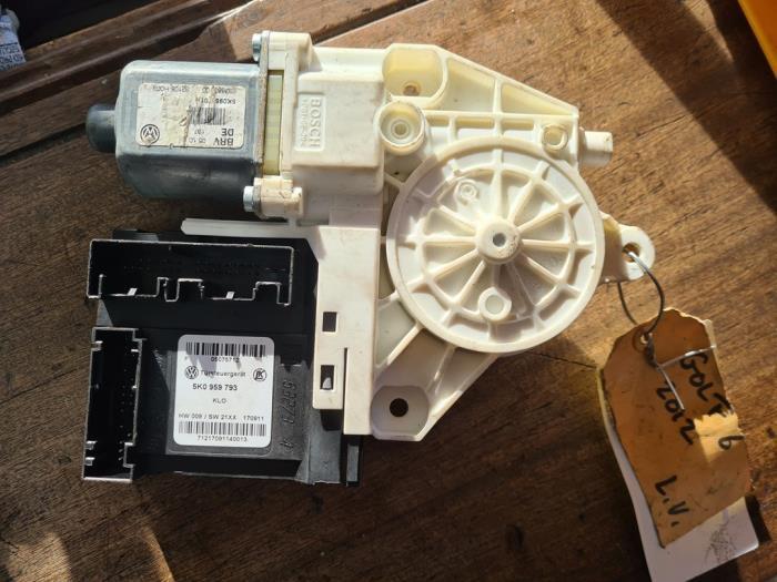 Moteur de vitre portière d'un Volkswagen Golf, Autos : Pièces & Accessoires, Enlèvement ou Envoi, 3 mois de garantie, Utilisé