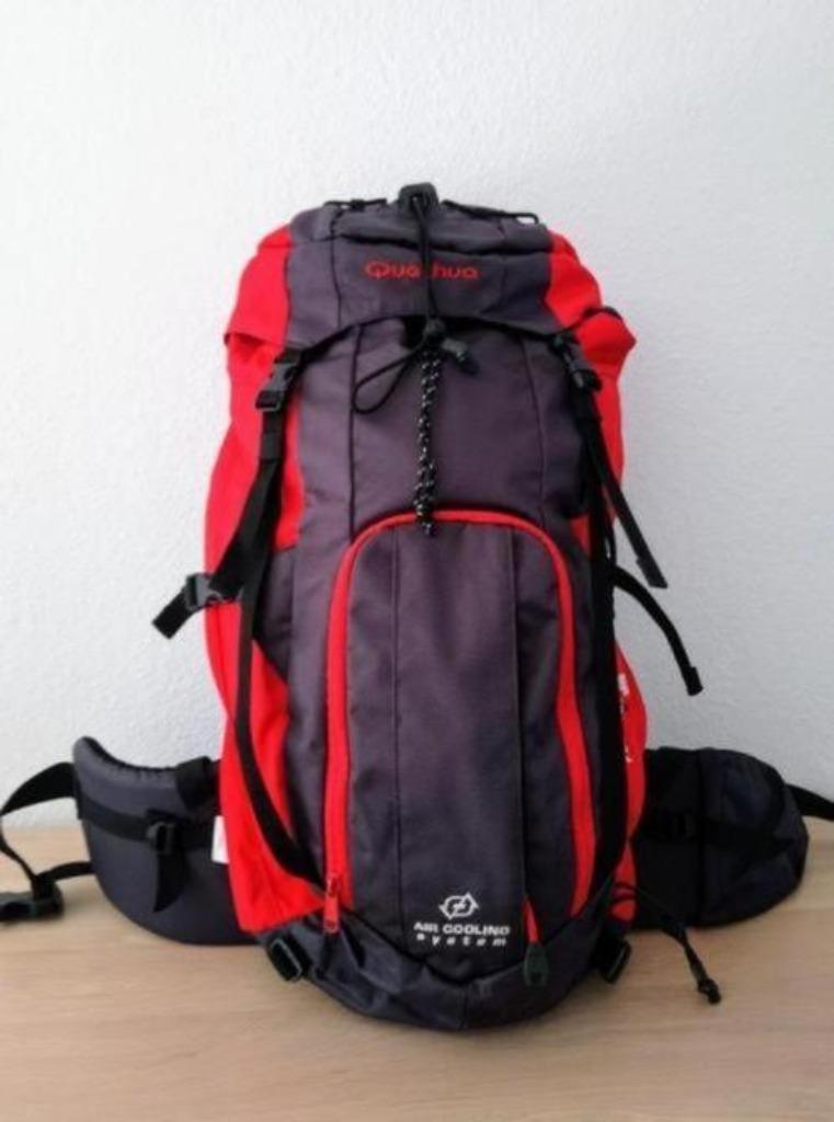 Sac à dos rouge DECATHLON 40 litres., 25 tot 40 cm, Nieuw, Waterdicht, 60 cm of meer