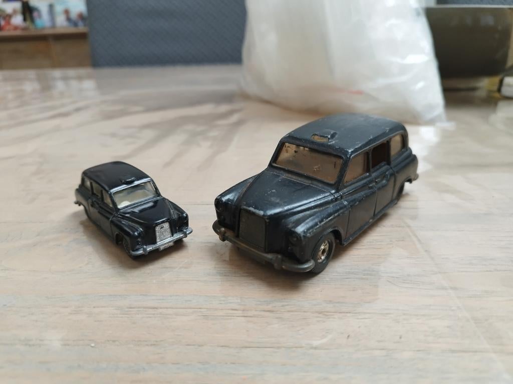 Taxis londoniens miniatures divers modèles, Enlèvement ou Envoi, Utilisé, Voiture