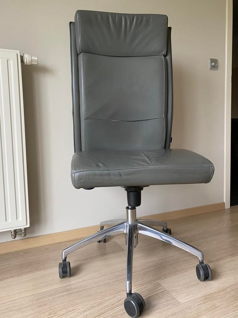 Fauteuil de bureau en cuir en bon état, Maison & Meubles, Enlèvement, Comme neuf, Chaise de bureau