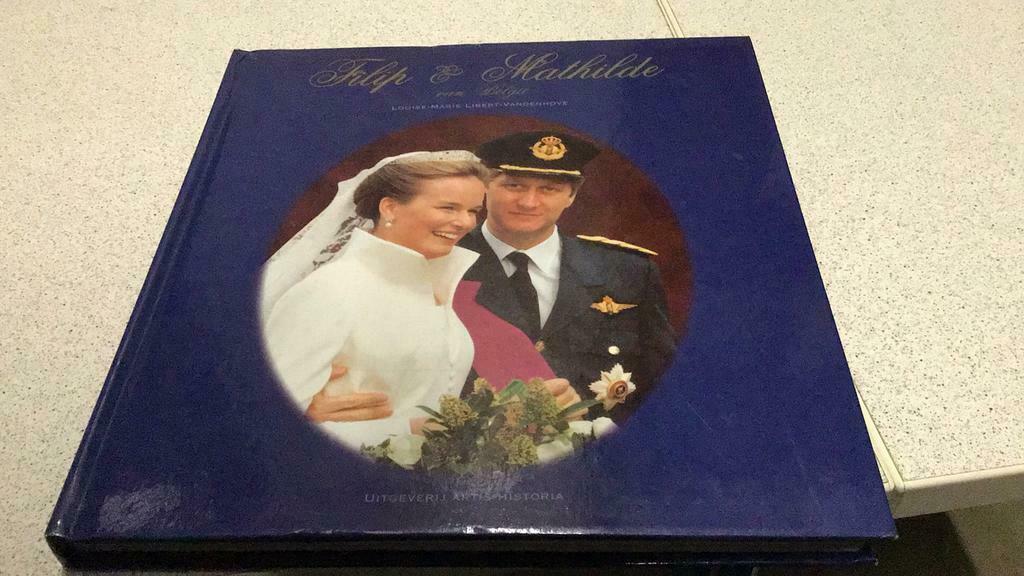 Artis historia filip en Mathilde (z K3), Boeken, Ophalen of Verzenden, Zo goed als nieuw, Prentenboek
