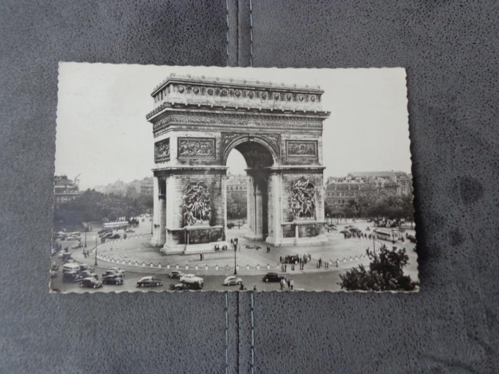 Ancienne carte postale de Paris, Enlèvement