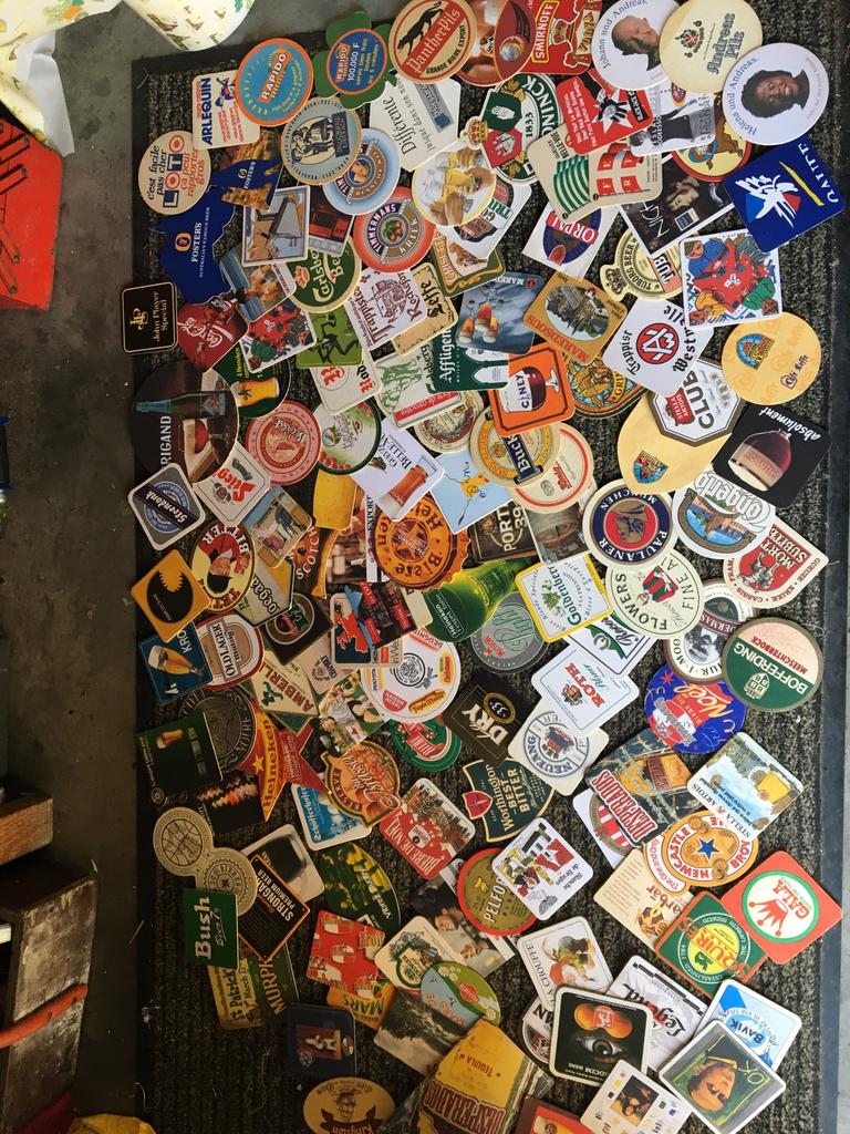 300sous bock ou cartons de bières anciens, Collections, Enlèvement ou Envoi