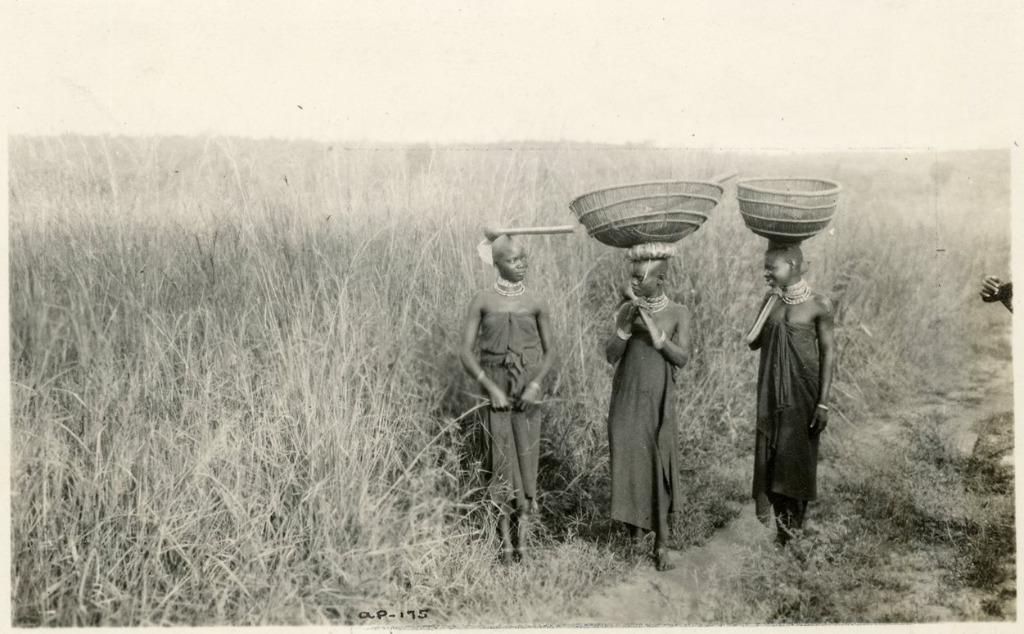 photo originale - Femmes congolaises - années 20 ou 30, Envoi