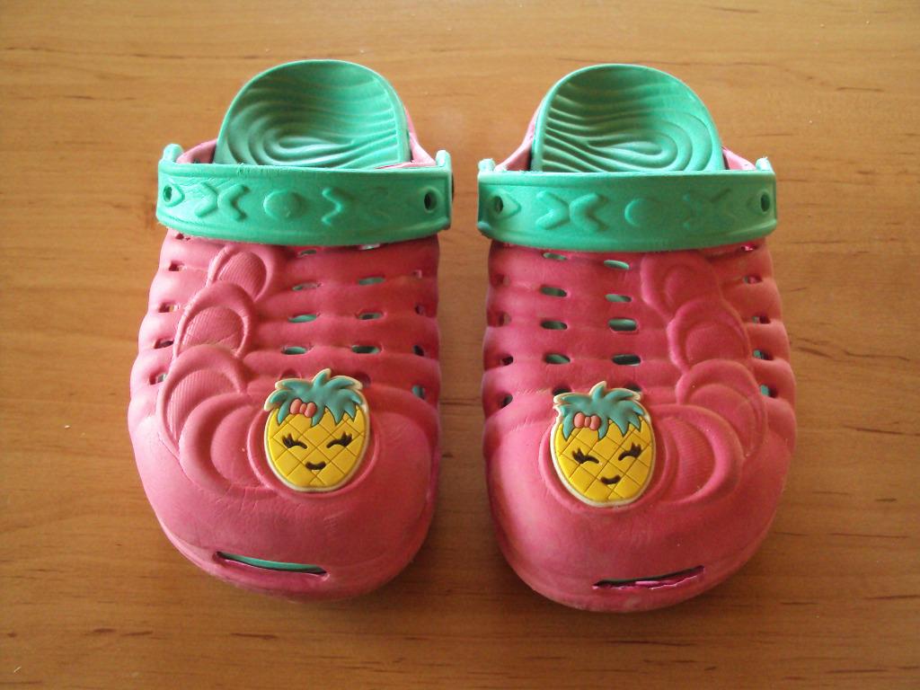 Roze, leuke crocs sandaaltjes. Maat 28, Kinderen en Baby's, Ophalen of Verzenden