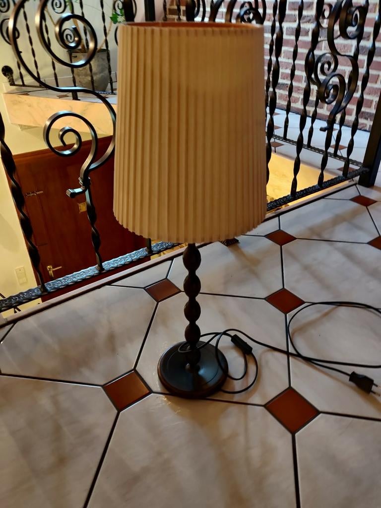 Antieke lamp, Enlèvement