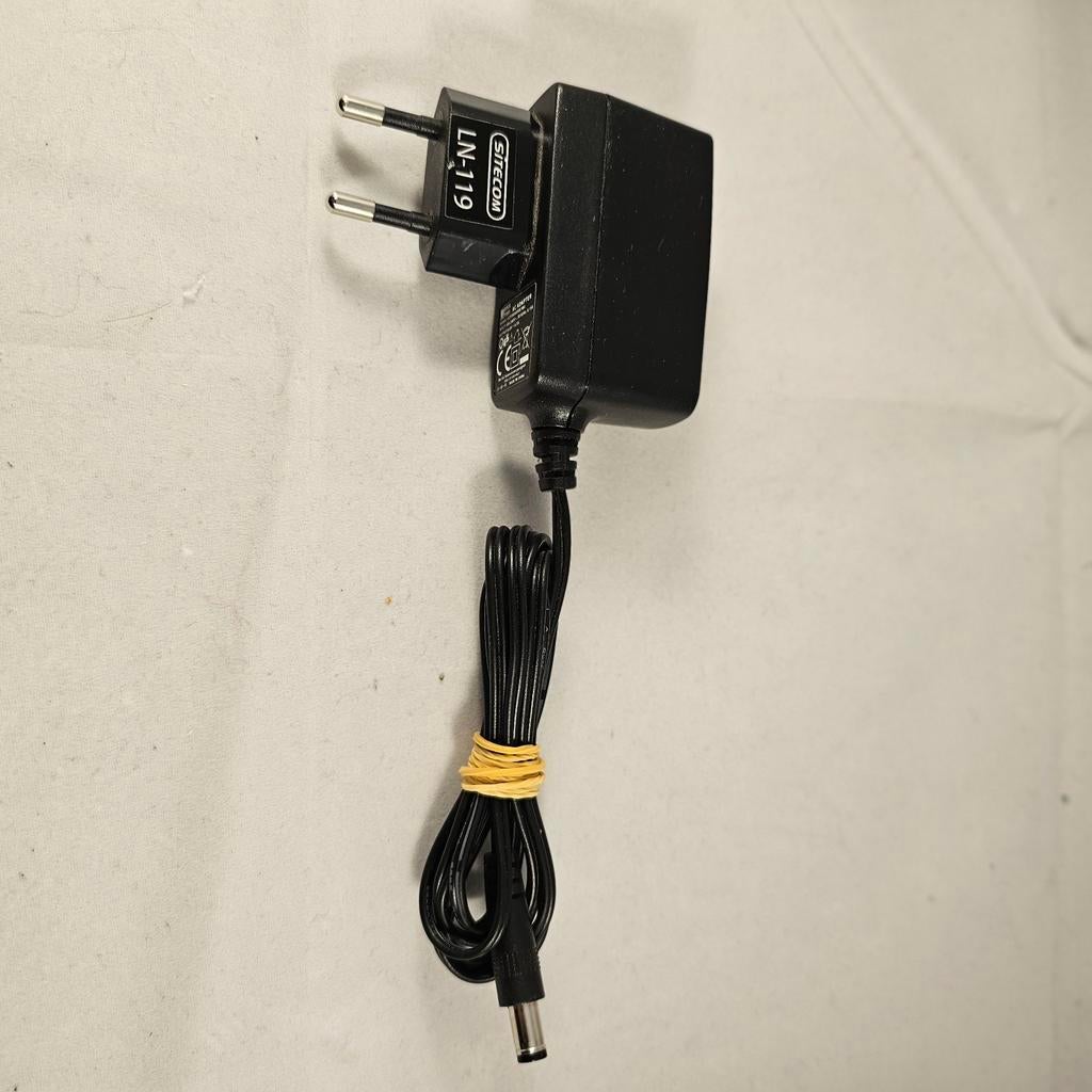 Sitecom adapter switch SCF0900050E1BA  9V-0.5A, Enlèvement ou Envoi, Comme neuf
