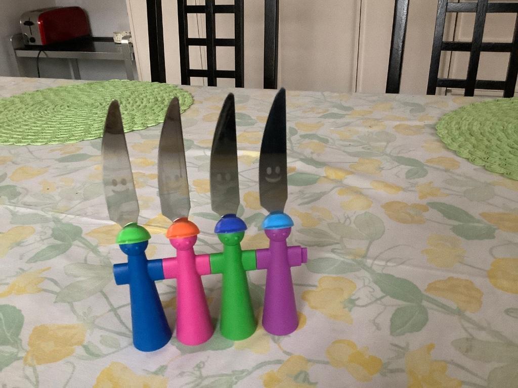 Messen kinderen, Ophalen of Verzenden, Zo goed als nieuw, Kunststof, Los bestek