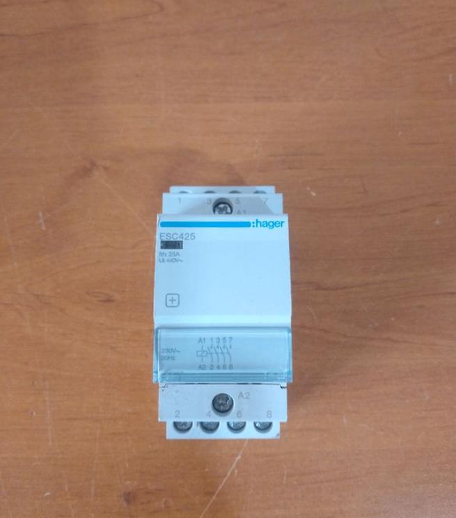 Contacteur Hager ESC425 4 Pôles 25A, Enlèvement, Comme neuf, Autres types