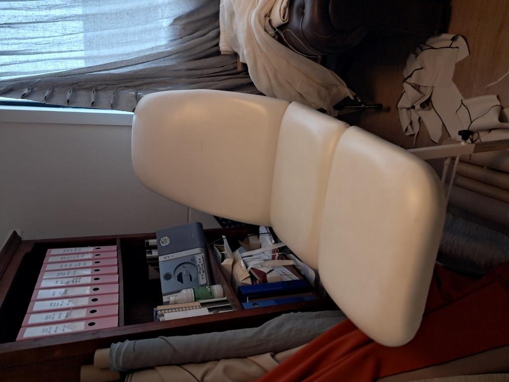 Verstelbare massagetafel, Ophalen, Zo goed als nieuw, Massagetafel