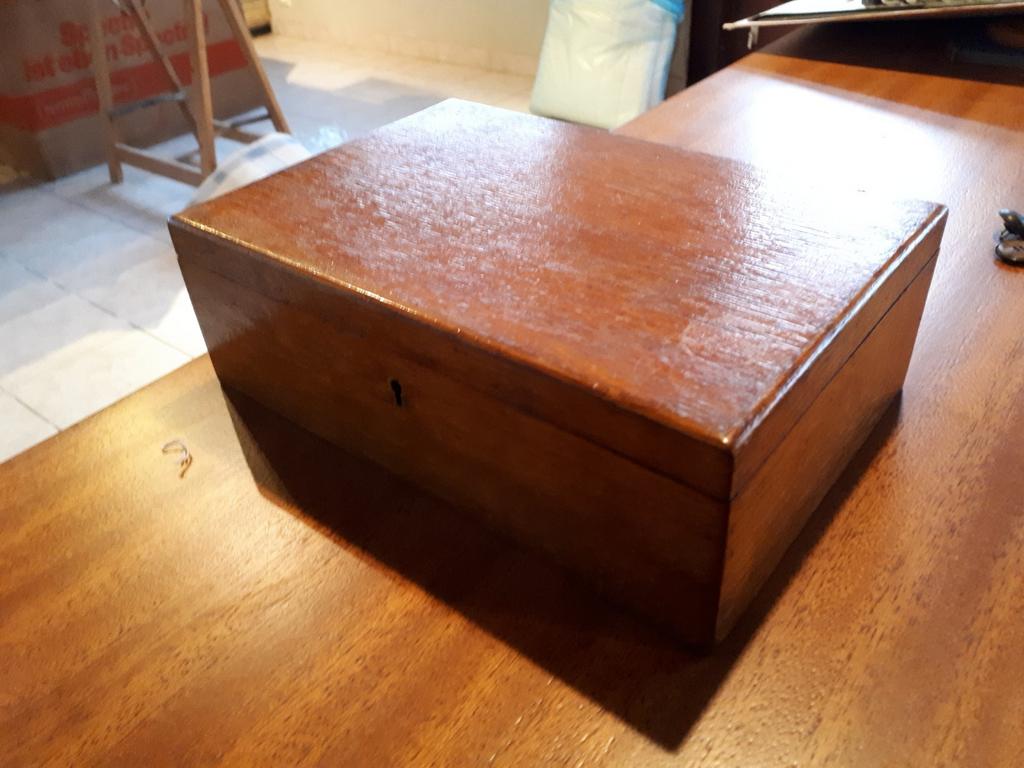 Heel oud houten naaibakje, Hobby en Vrije tijd, Naaien en Fournituren, Ophalen of Verzenden, Gebruikt