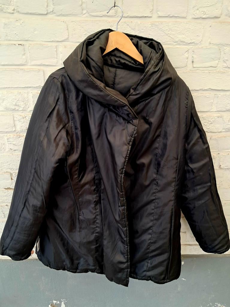 Nieuwe damesjas te koop T 42, Ophalen of Verzenden