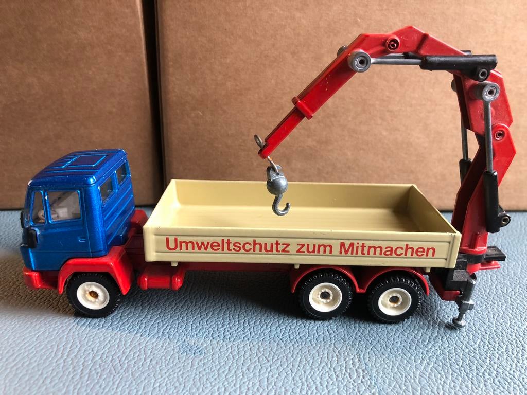 Siku Mercedes Vrachtwagen met Laadkraan – Vintage, Enlèvement ou Envoi, Utilisé