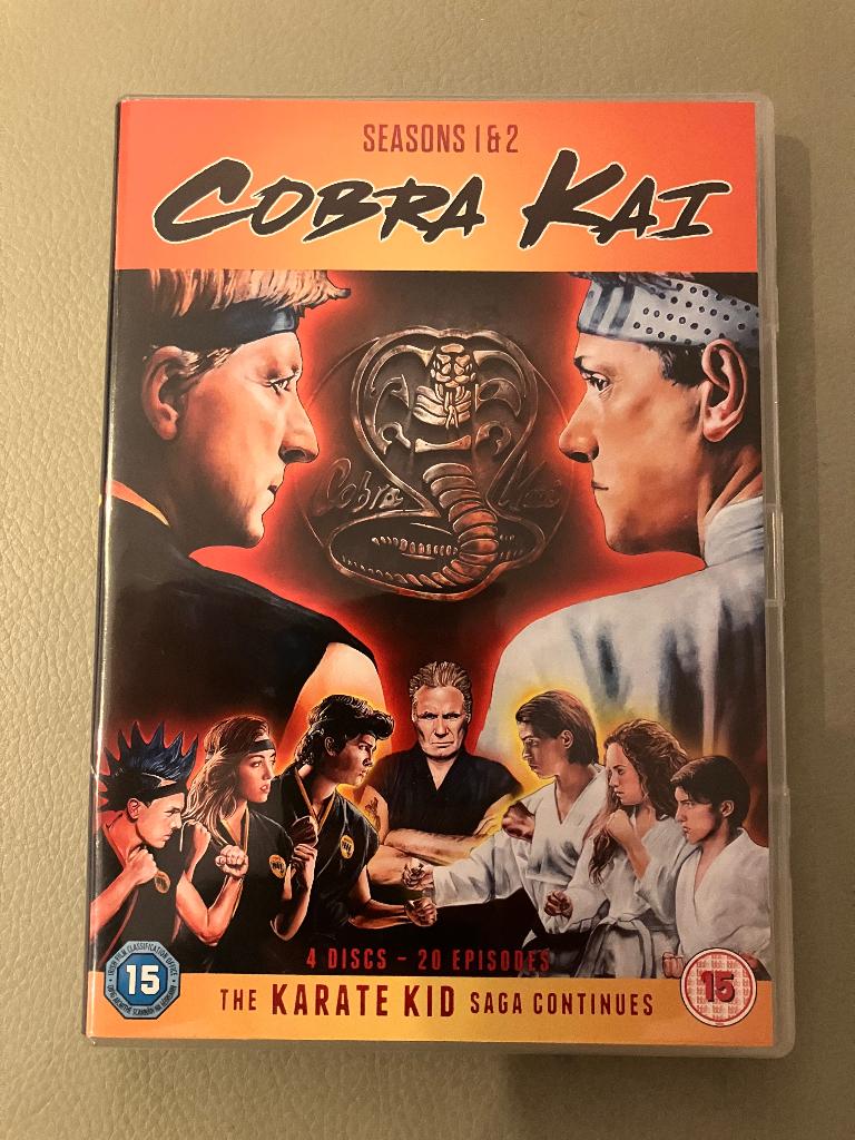 Cobra kai - seasons 1 en 2 ( 4xdvd ), Verzamelen, Ophalen of Verzenden, Zo goed als nieuw, Tv, Overige typen