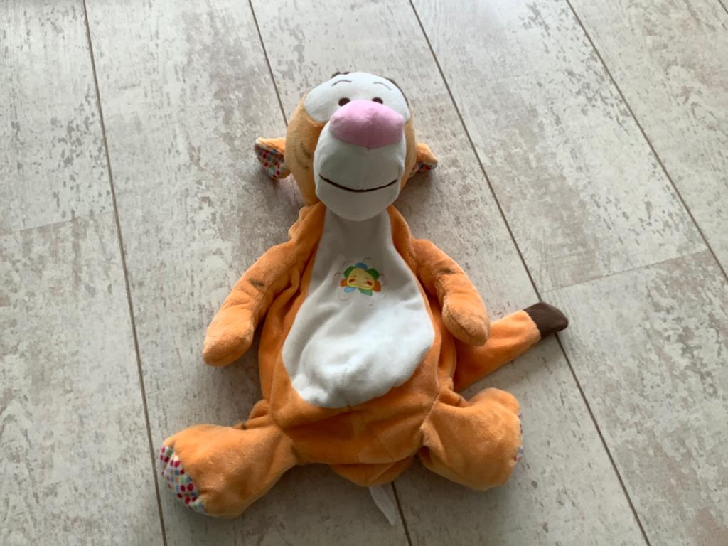 Sac piyama en peluche Disney Winnie l'ourson Tigrou (40 cm), Enlèvement ou Envoi, Comme neuf, Moins de 70 cm, Autres types
