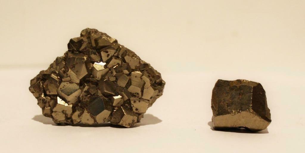 PYRITE du Pérou 2 pièces, Enlèvement ou Envoi, Minéral