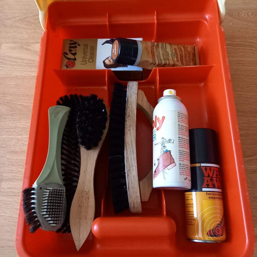 NETTOYER LES CHAUSSURES > QUI LE FAIT ENCORE ? ? ?, Enlèvement ou Envoi