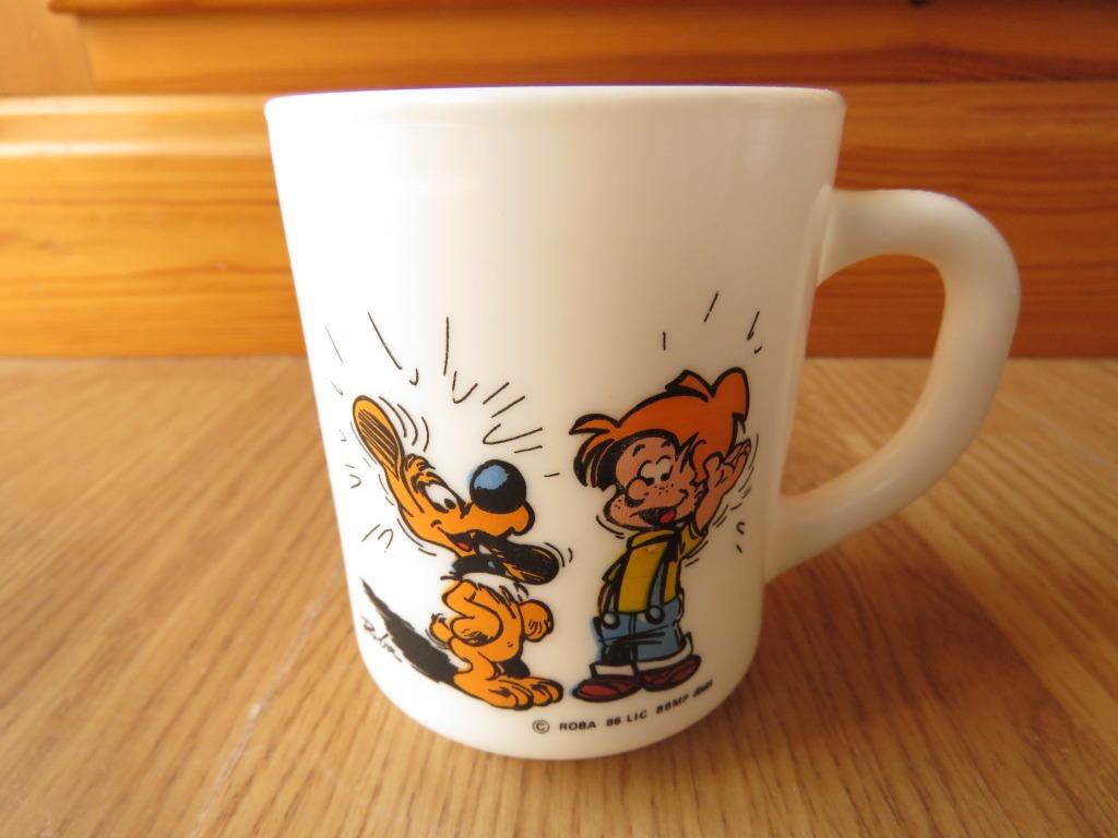 mug tasse boule et bill en arcopal de 1986, Maison & Meubles, Cuisine | Vaisselle, Enlèvement ou Envoi, Comme neuf, Tasse(s) et/ou soucoupe(s)