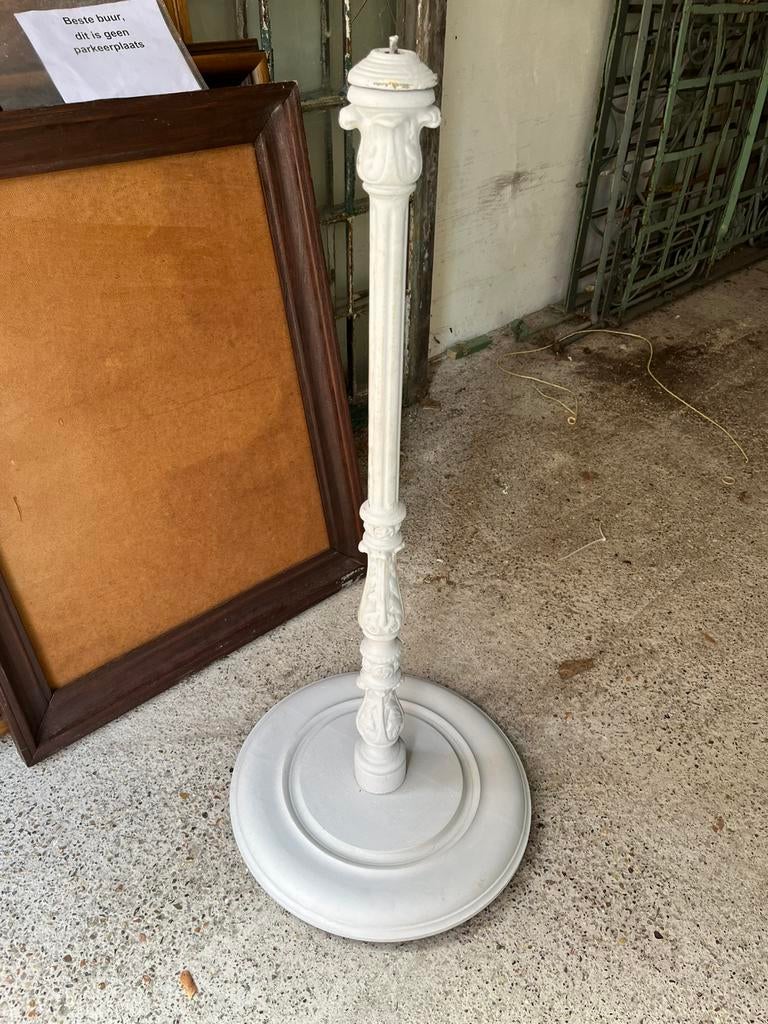 ZEER GROTE LAMPENVOET IN HOUT EN IJZER  BALUSTER, Antiek en Kunst, Antiek | Verlichting, Ophalen