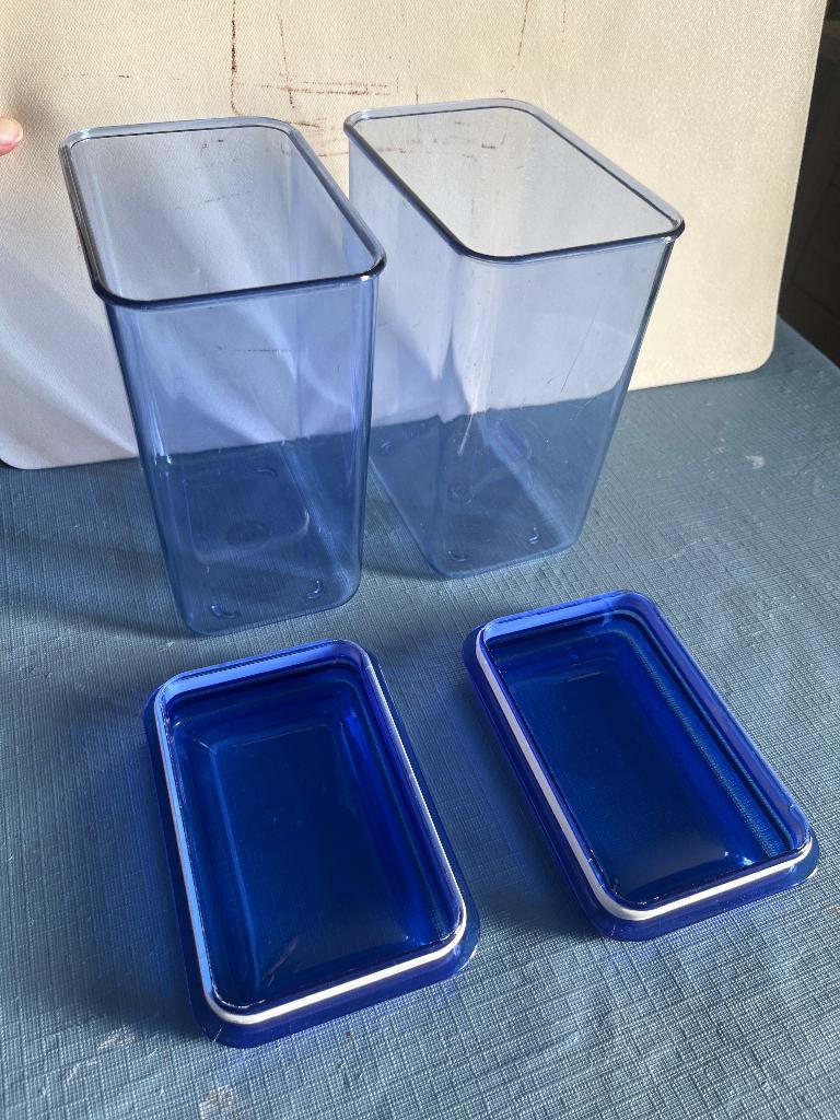 2 récipients alimentaires en plastique, Enlèvement, Utilisé, Autres matériaux, Casserole, Bidon ou Boîte