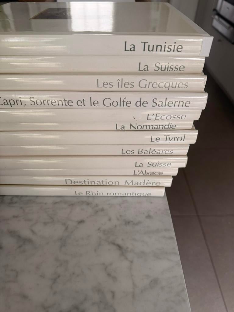 Collection de livres Arte, Historia . L’ensemble., Livres, Enlèvement, Comme neuf