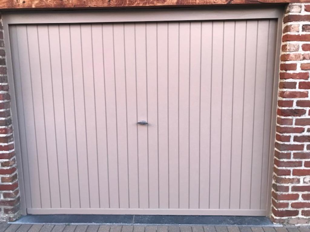 Garagepoort in meranti, Doe-het-zelf en Bouw, Ophalen, Gebruikt, 120 cm of meer, Garagedeur