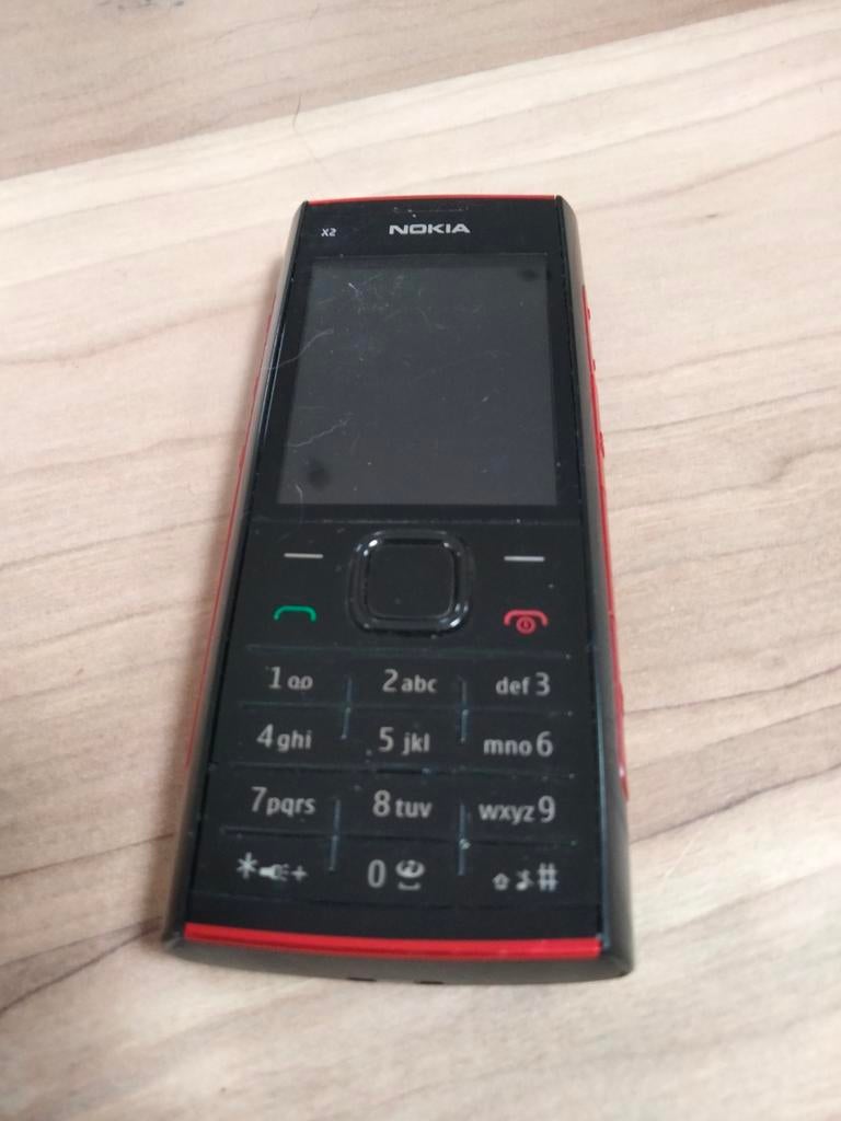Zwart/ rode Nokia, Telecommunicatie, Ophalen of Verzenden, Zo goed als nieuw, Zwart