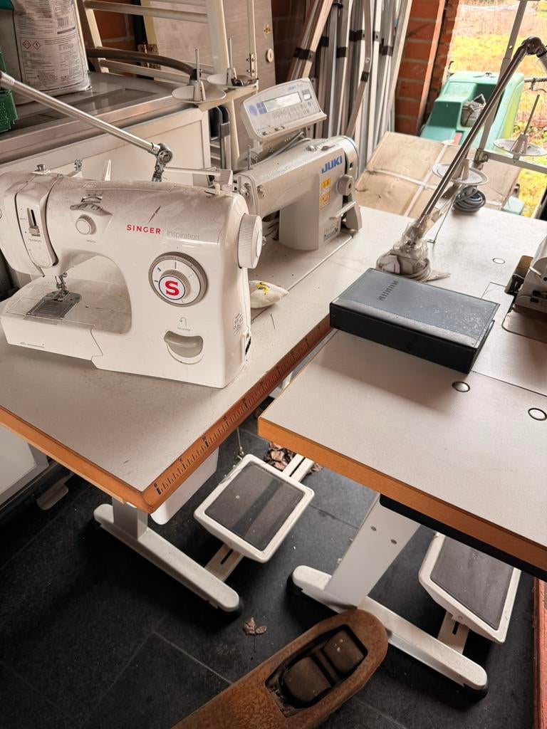 Industriële naai-atelierset – 3 professionele JUKI machines, Gebruikt, Naaimachine, Industrieel, Ophalen