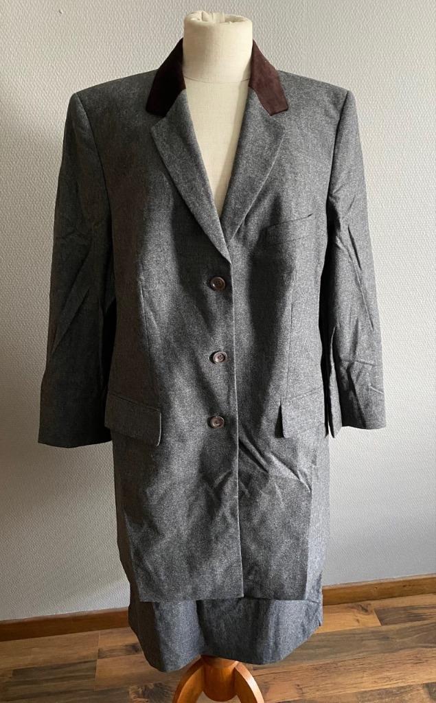 Grijs co-ord setje Jobis maat 46 - NIEUW, Kleding | Dames, Kostuum of Pak, Verzenden, Maat 46/48 (XL) of groter, Nieuw