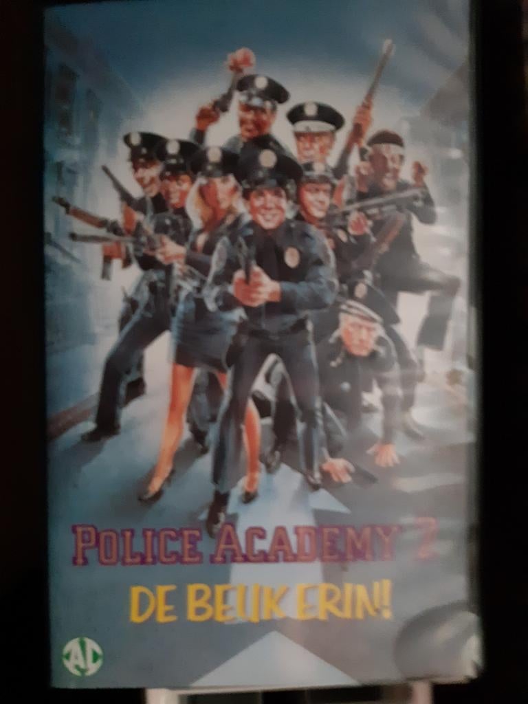 Video POLICE ACADEMY 2(DE BEUK ERIN !), Cd's en Dvd's, Ophalen of Verzenden, Zo goed als nieuw, Actie en Avontuur