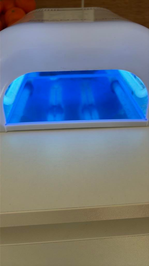 Manicureset met UV-lamp, Ophalen, Zo goed als nieuw, Accessoires