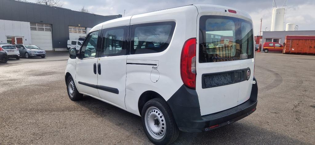 Fiat Doblo km: 108.000 (BJ 2018), Auto's, Fiat, Stof, 4 cilinders, Zwart, Particulier