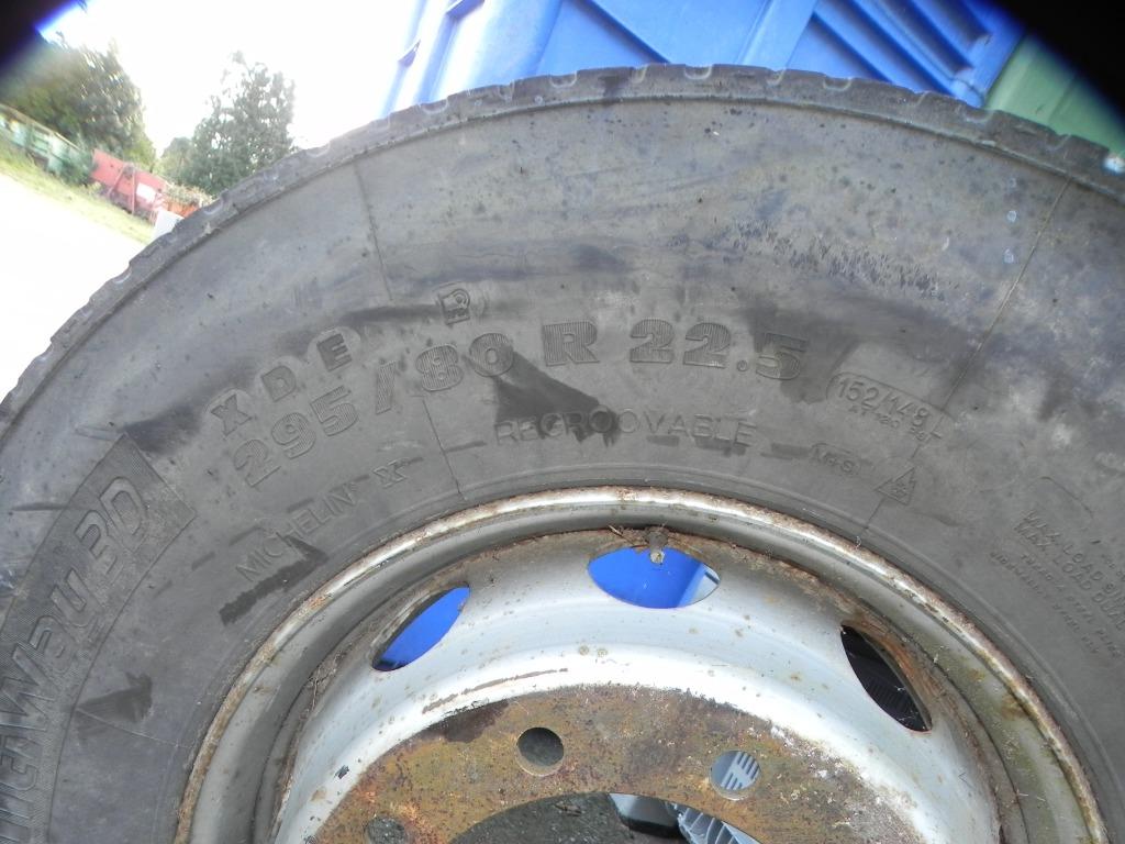 Michelin 295/80/R22.5 vrachtwagenband, Ophalen, Gebruikt, Overige merken, Overige Auto-onderdelen