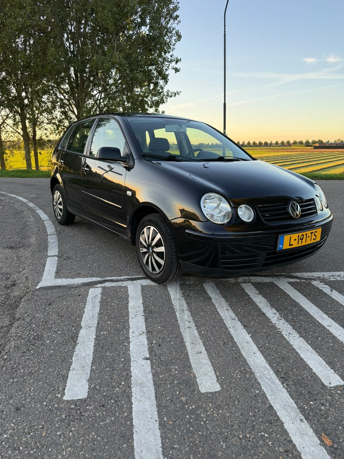Vw Polo 1.4 16 V, 5 portes, climatisation à quelques kilomèt, Autos, Achat, Boîte manuelle, Noir, 5 portes