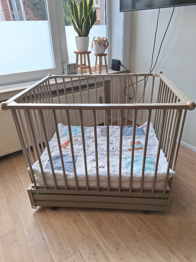 Geef een babypark, Ophalen, Gebruikt, Rechthoekig, In hoogte verstelbaar