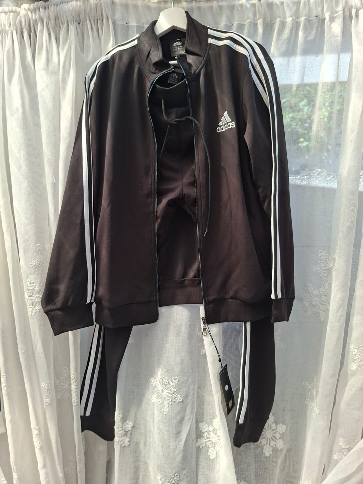 Trainning adidas noir, Enlèvement ou Envoi, Comme neuf, Taille 46/48 (XL) ou plus grande, Noir