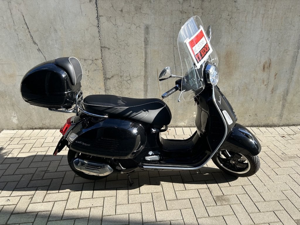 Vespa 125cc GTS Super, Motos, Motos | Piaggio, Scooter, 125 cm³, 1 cylindre, Automatique
