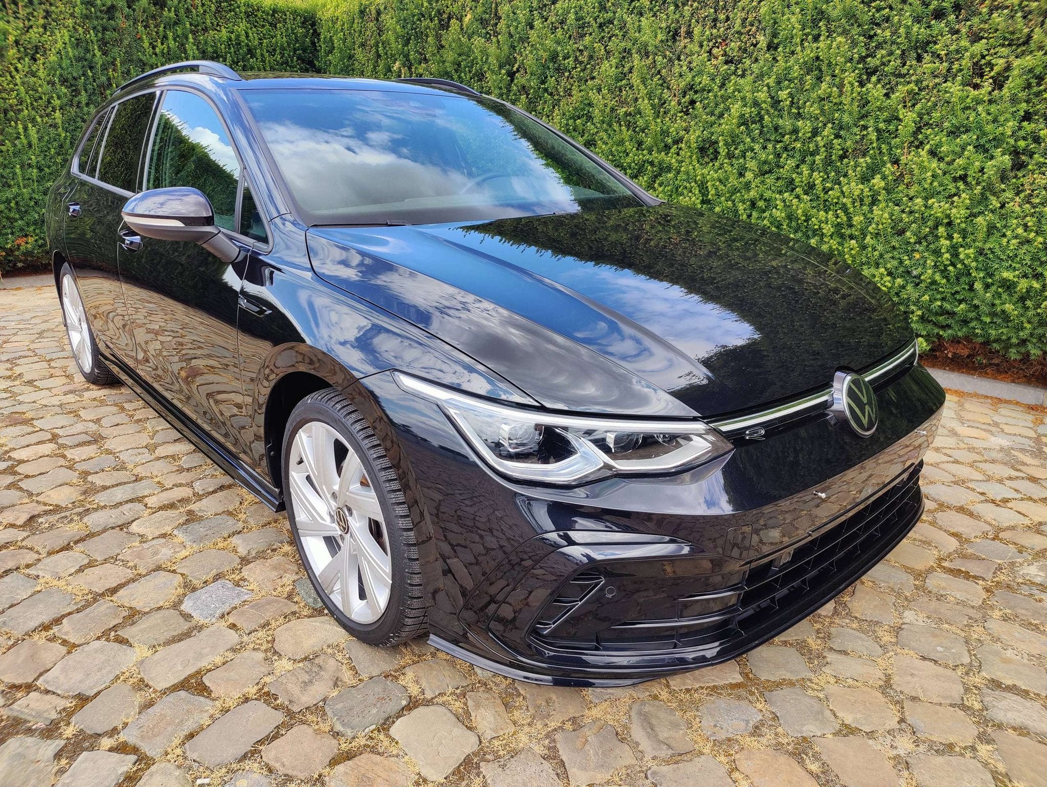Volkswagen Golf Variant 1.5 eTSI R-Line OPF DSG (bj 2023), Auto's, 4 cilinders, Alcantara, Bedrijf, Break