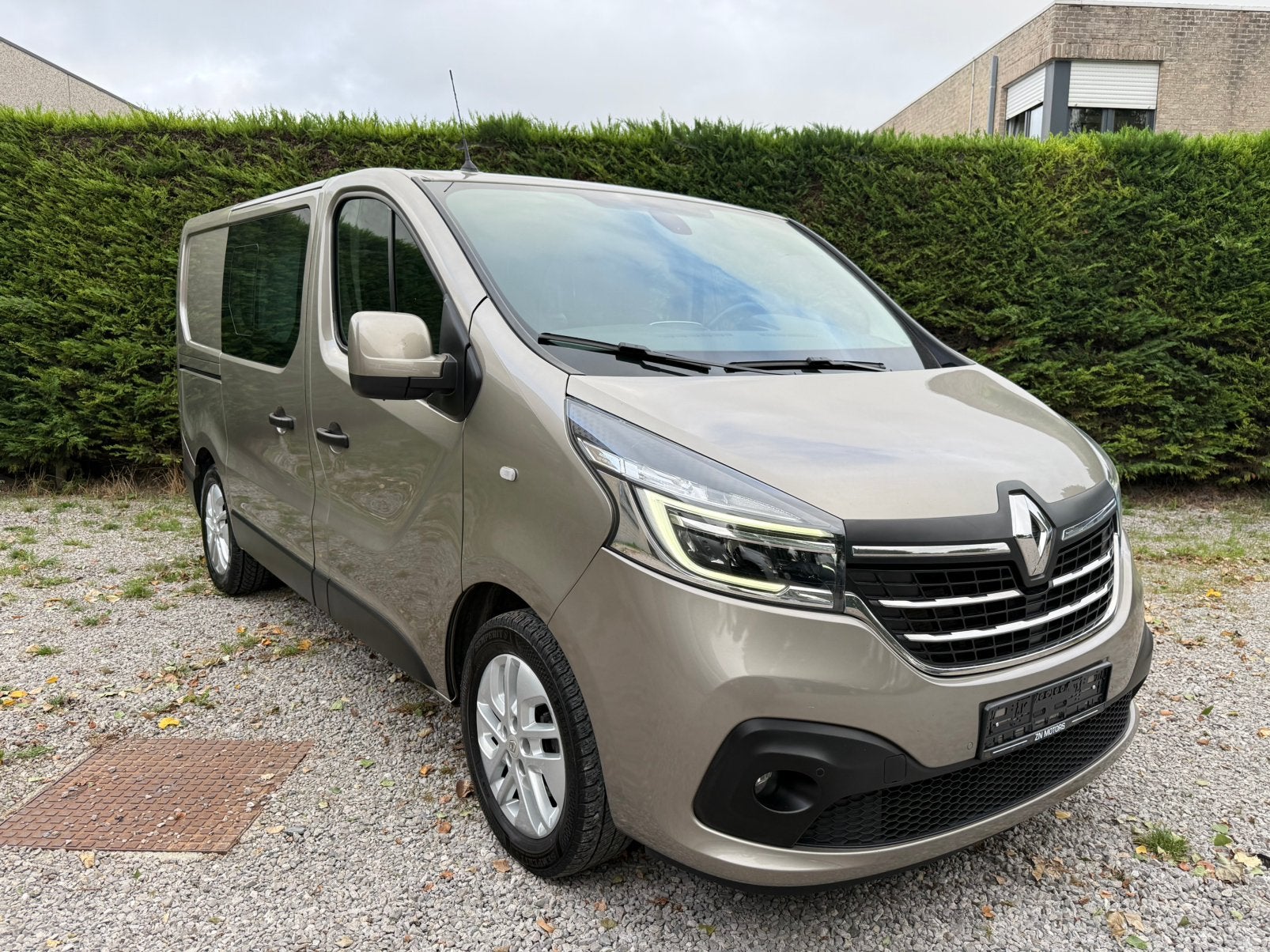 Renault Trafic 2.0 bleu DCI Automatic, Autos, Camionnettes & Utilitaires, Cuir, Achat, 6 portes, Euro 6
