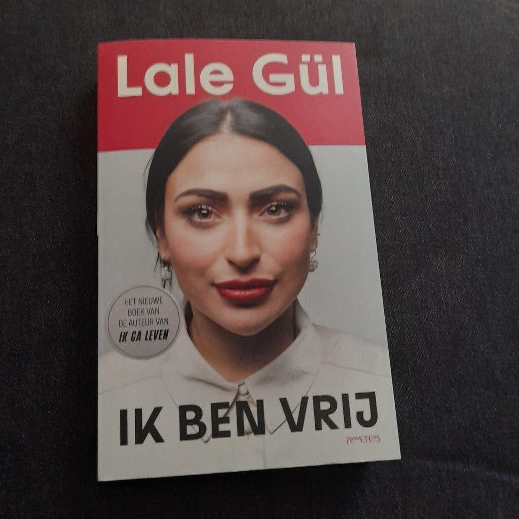 Lale Gul Ik Ben Vrij paperback, Livres, Romans, Enlèvement ou Envoi, Neuf, Pays-Bas