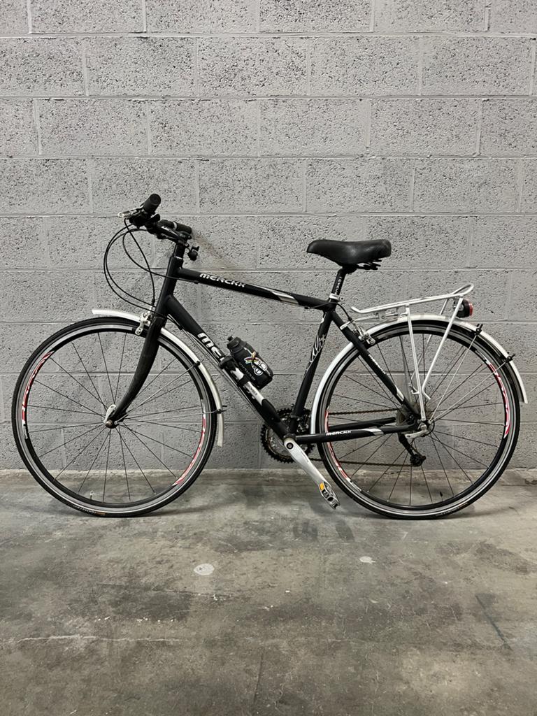 Eddy Merckx | Vélo noir et blanc – Très bon état, Fietsen en Brommers, Fietsen | Heren | Sportfietsen en Toerfietsen, Zo goed als nieuw