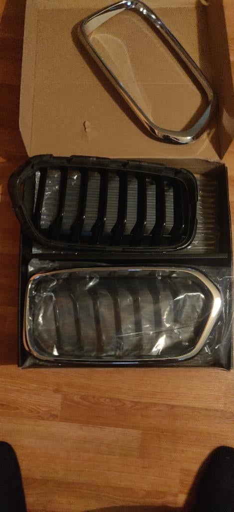 Originele grille nieren BMW X2 F39, Ophalen, Gebruikt, BMW