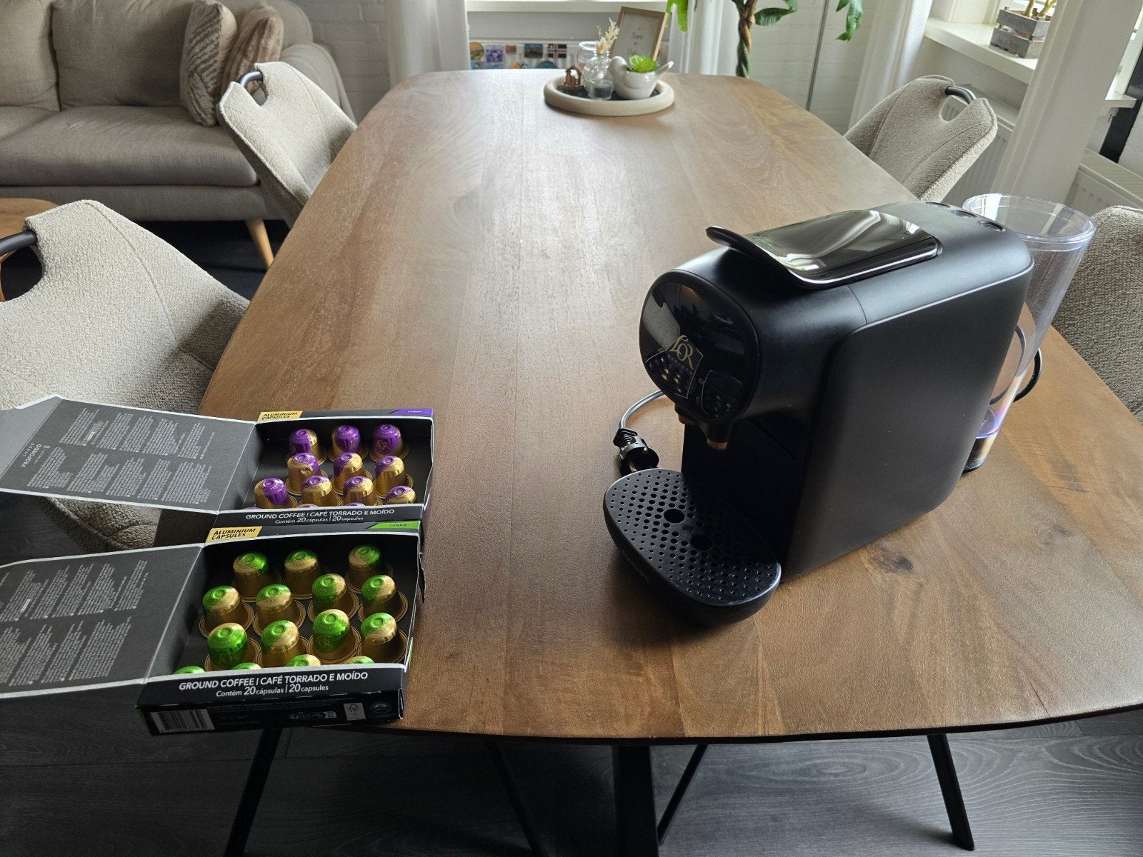 L'or Barista Sublime zwart koffiezetter + 30 cups, Elektronische apparatuur, Ophalen of Verzenden, Zo goed als nieuw, Combi, 2 tot 4 kopjes