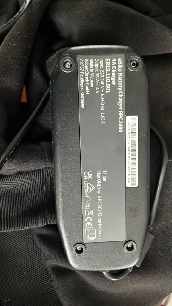 Bosch bpc3400 smart charger, Vélos & Vélomoteurs, Enlèvement, Comme neuf