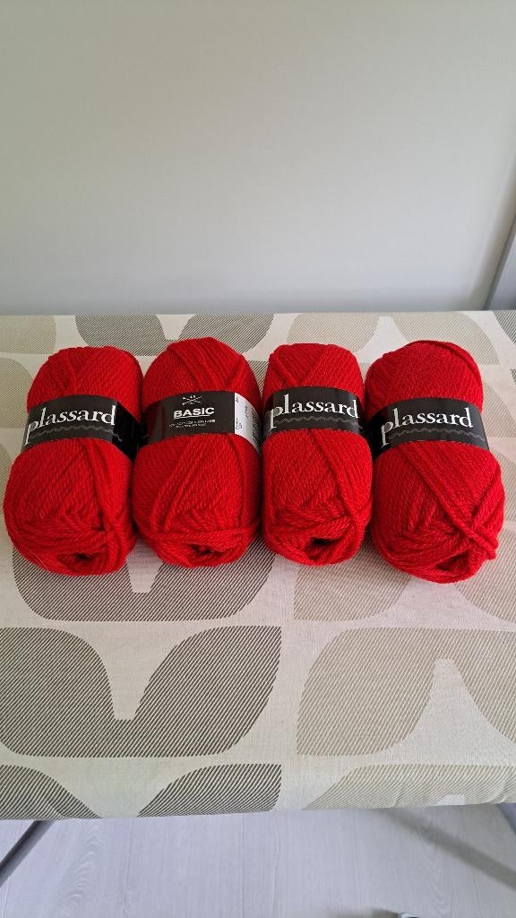 Lot de 4 pelotes Plassard "Basic rouge", Hobby & Loisirs créatifs, Tricot & Crochet, Enlèvement ou Envoi, Neuf, Tricot ou Crochet