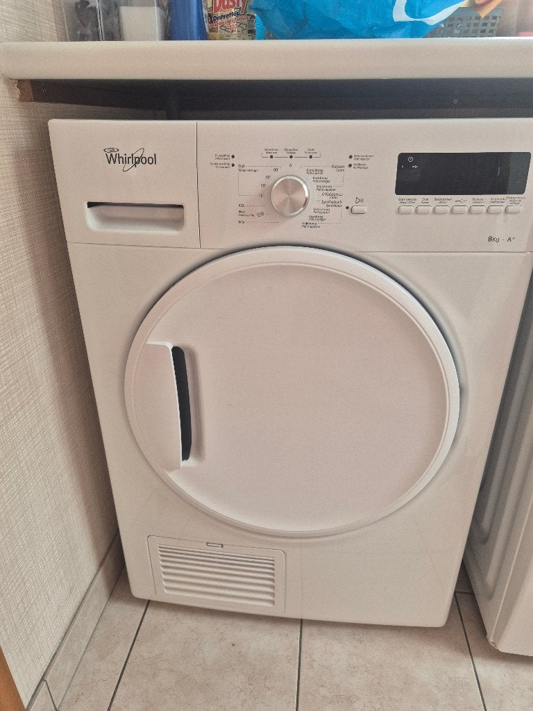 Droogkast Whirlpool (maakt beetje lawaai), Elektronische apparatuur, Ophalen, Gebruikt, Anti-kreukfase, 8 tot 10 kg