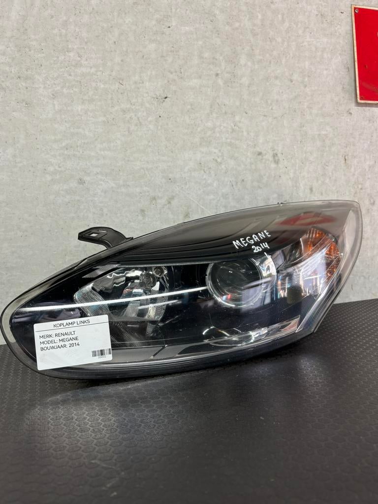 PHARE DE LA RENAULT MEGANE 2014, Enlèvement, Renault