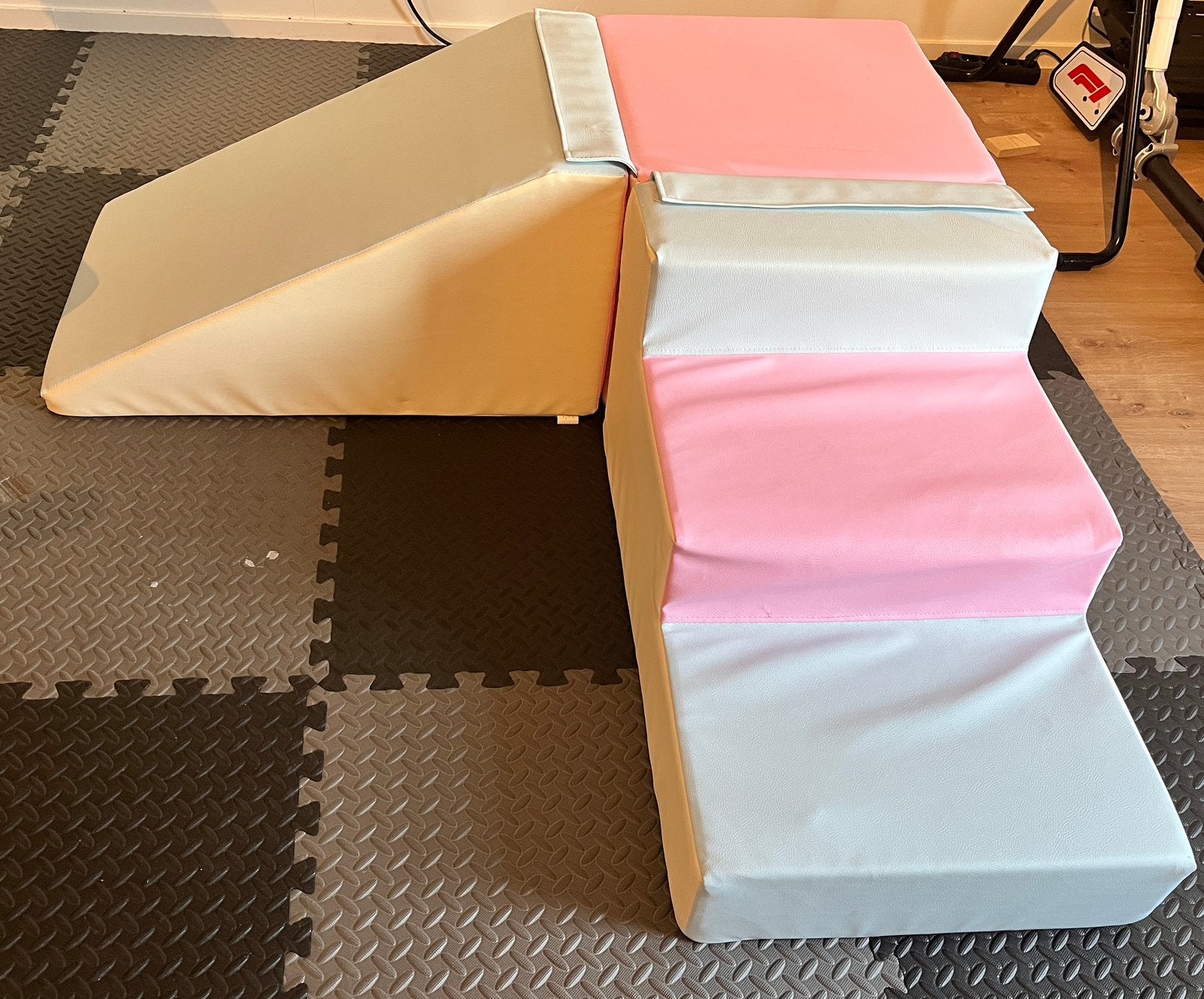 Zachte speelset / klimset voor peuters – in zeer goede staat, Enfants & Bébés, Jouets | Autre, Neuf, Garçon ou Fille, Enlèvement