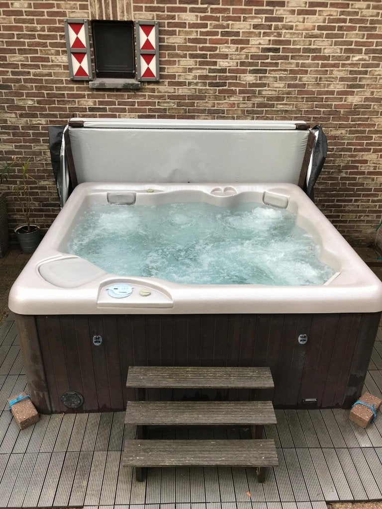 Jacuzzi - spa, Tuin en Terras, Bubbelbaden en Hottubs, Ophalen, Gebruikt, Trap, Vast